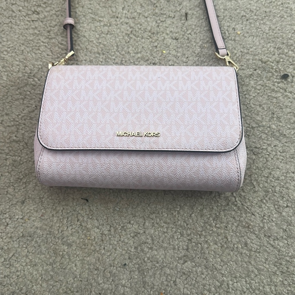 Medium Logo Convertible Crossbody Bag LT Powder Blush